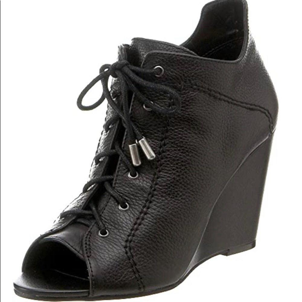 Jessica Simpson Constance Ankle Bootie